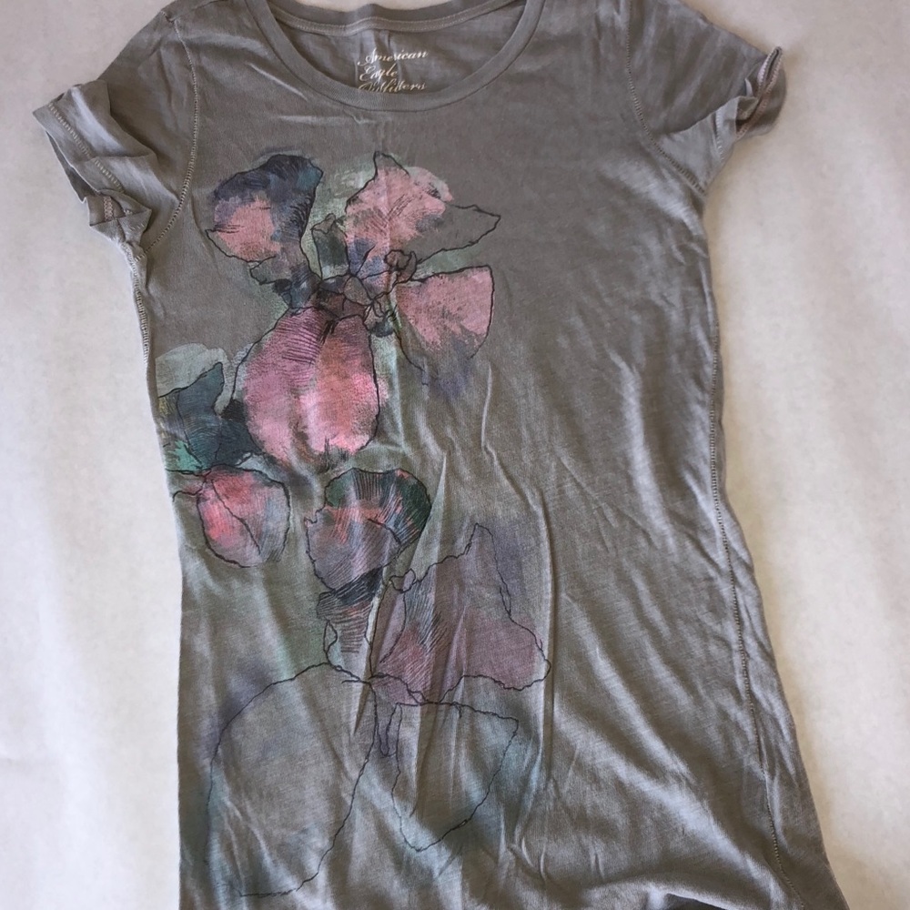 XS American Eagle Flower T-Shirt